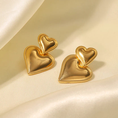 Pendientes de corazón chapados en oro de 14K