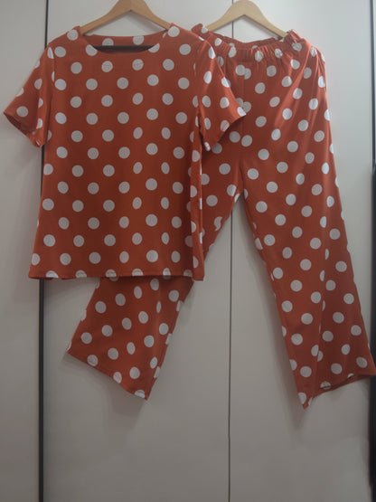 Conjunto Polka Dot de Camisa y Pantalón