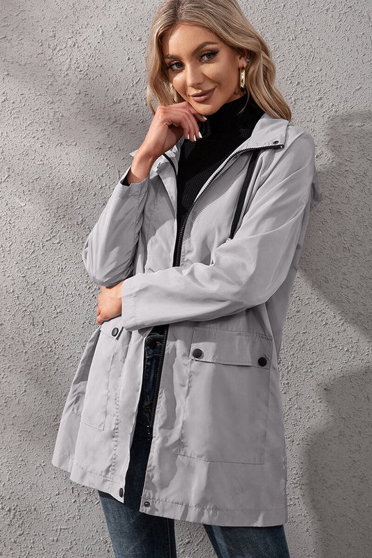 Chaqueta cortavientos impermeable urbana con capucha